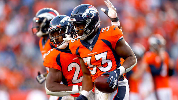 Hackett Lauds 'Unbelievably Efficient' RBs Williams, Gordon Hackett Lauds 'Unbelievably Efficient' RBs Williams, Gordon