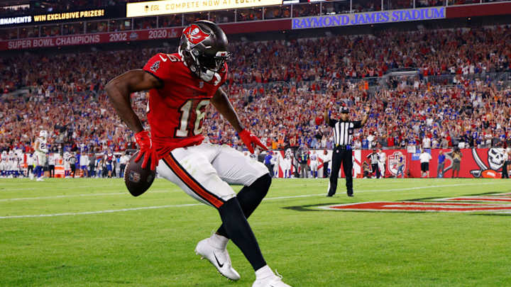 Look: Tom Brady's Touchdown Pass to Breshad Perriman Is Going Viral