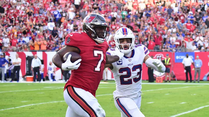 Snap Count Observations From the Buccaneers' Week 14 Win Over the Bills