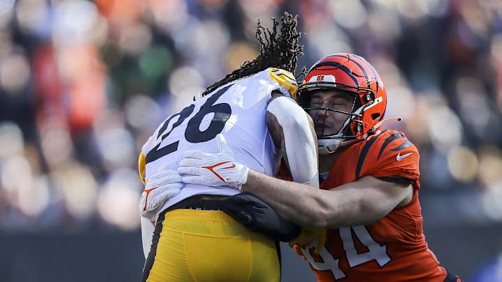 Bengals Place Linebacker Clay Johnston on COVID-19 Reserve List