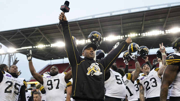 Steinauer Doesn't Confirm or Deny UW Job Interest After Grey Cup