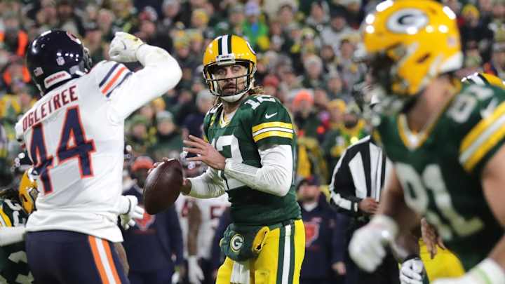 Starting QBs Could Be Hobbled for Packers-Ravens Showdown Starting QBs Could Be Hobbled for Packers-Ravens Showdown
