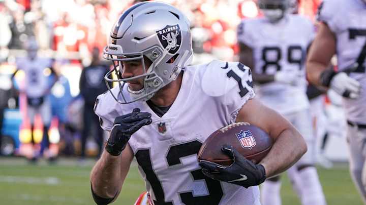 Week 15 Dynasty Stock Watch: Buy, Sell, Hold Trade Advice