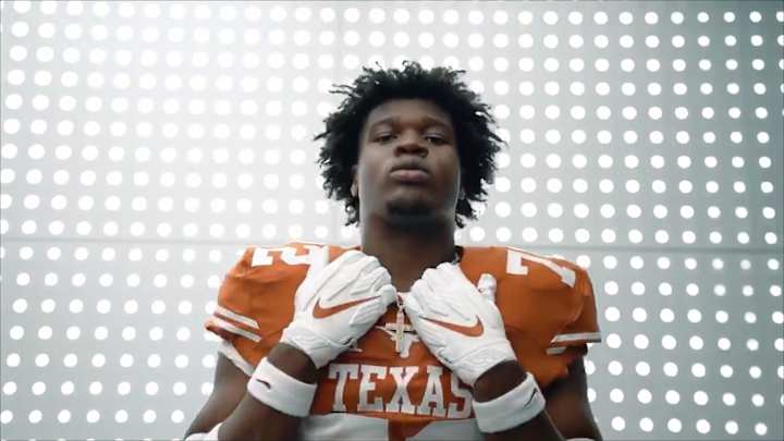 Longhorns Land Commitment From Elite IOL Neto Umeozulu