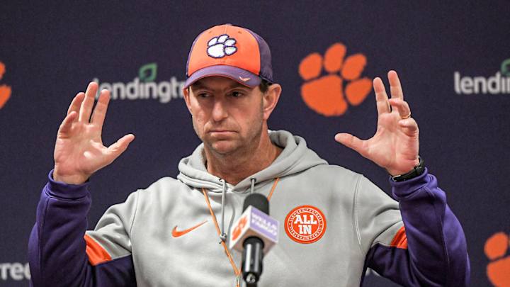 It Took 30 Seconds for Swinney to Find Venables' Replacement It Took 30 Seconds for Swinney to Find Venables' Replacement