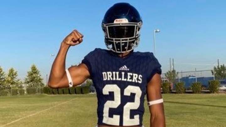 UW Offers Bakersfield Receiver Who Dealt with Own Coaching Change