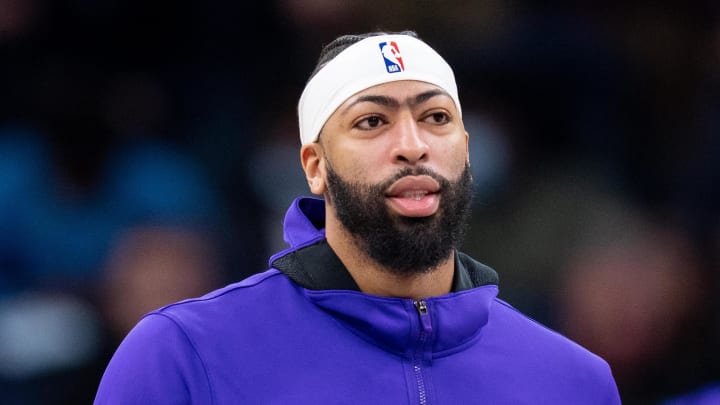 Report: Anthony Davis Suffers MCL Sprain, Out for Four Weeks