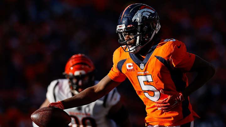 Broncos QB Teddy Bridgewater Carted Off Field After Scary Head Injury Broncos QB Teddy Bridgewater Carted Off Field After Scary Head Injury