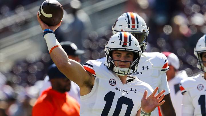 Ducks Dish Podcast: Former Auburn Quarterback Bo Nix Transferring to Oregon