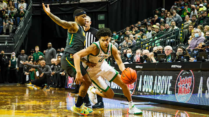 SI Pac-12 Men's Basketball Rankings: Oregon Middle of the Pack Ahead of Conference Play SI Pac-12 Men's Basketball Rankings: Oregon Middle of the Pack Ahead of Conference Play