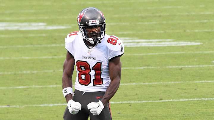 Don't Be Surprised If Antonio Brown Is a Buccaneer in 2022