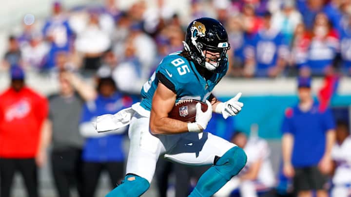 Jaguars Designate TE Dan Arnold to Return From IR