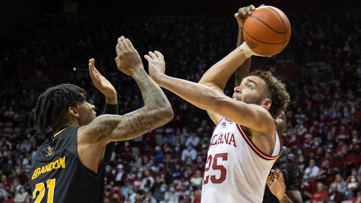 Hoosiers Get 10th Win of Season with 79-61 Win Over Northern Kentucky Hoosiers Get 10th Win of Season with 79-61 Win Over Northern Kentucky