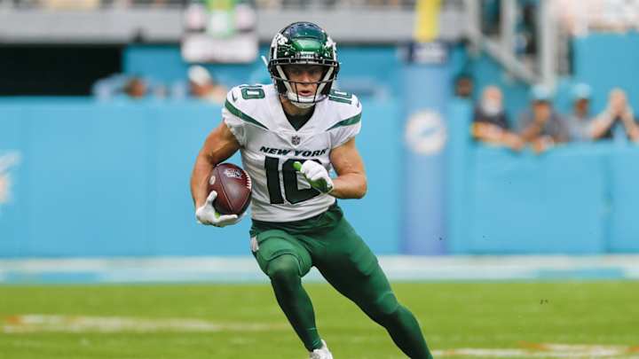 Jets' Mike LaFleur Breaks Down Lateral Trick Play That Stunned Dolphins Jets' Mike LaFleur Breaks Down Lateral Trick Play That Stunned Dolphins