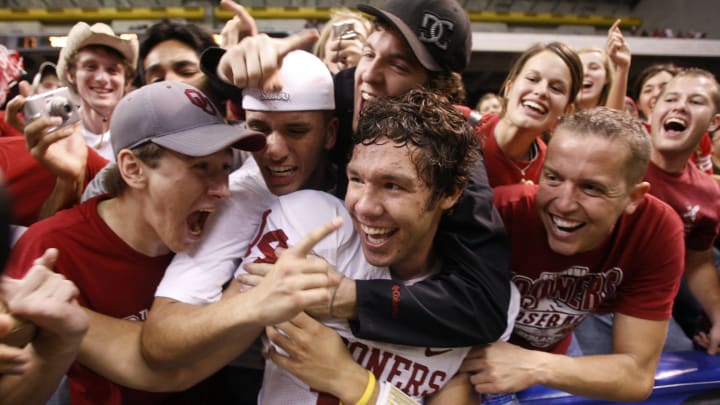 Former Oklahoma QB Sam Bradford Inducted Into American Indian Athletic Hall of Fame