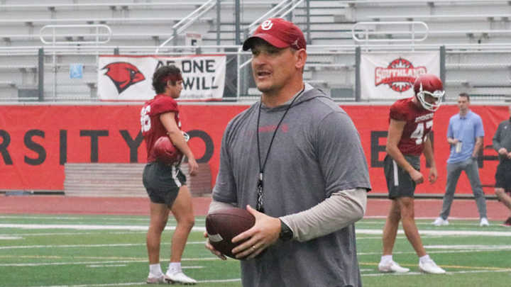 Oklahoma Interim DC Brian Odom Got Lots of Advice for Alamo Bowl, Like 'Be Yourself'