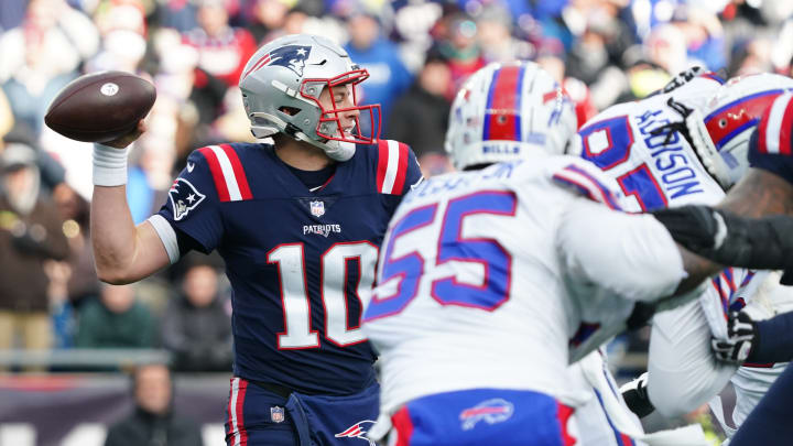 Bah, Humbug: Patriots Fall to Bills 33-21 in post-Christmas, Week Sixteen Showdown Bah, Humbug: Patriots Fall to Bills 33-21 in post-Christmas, Week Sixteen Showdown