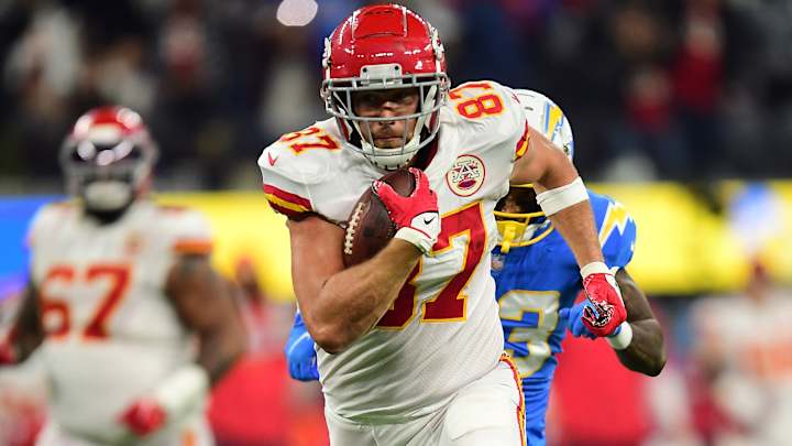 Report: Chiefs' Travis Kelce to Miss Sunday's Game vs. Steelers in COVID-19 Protocols Report: Chiefs' Travis Kelce to Miss Sunday's Game vs. Steelers in COVID-19 Protocols
