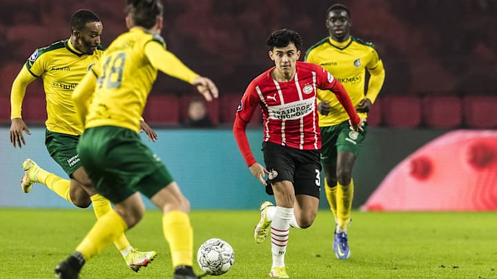 USMNT's Ledezma Extends PSV Contract After Returning From ACL Tear USMNT's Ledezma Extends PSV Contract After Returning From ACL Tear