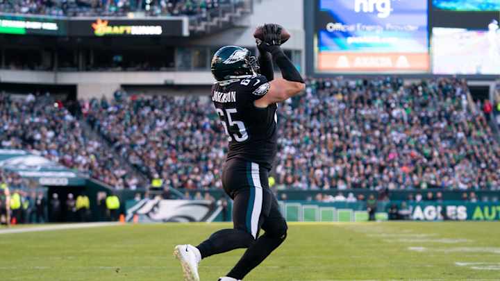 'East Texas' Gets Lane Johnson Into the End Zone