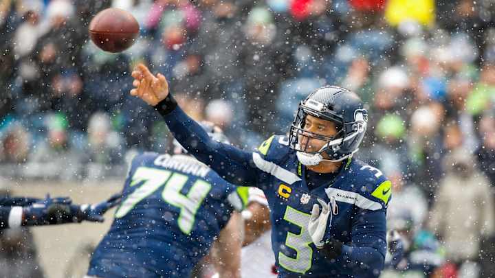 Seahawks Implode Amid Bears Second Half Flurry, Suffer 25-24 Defeat