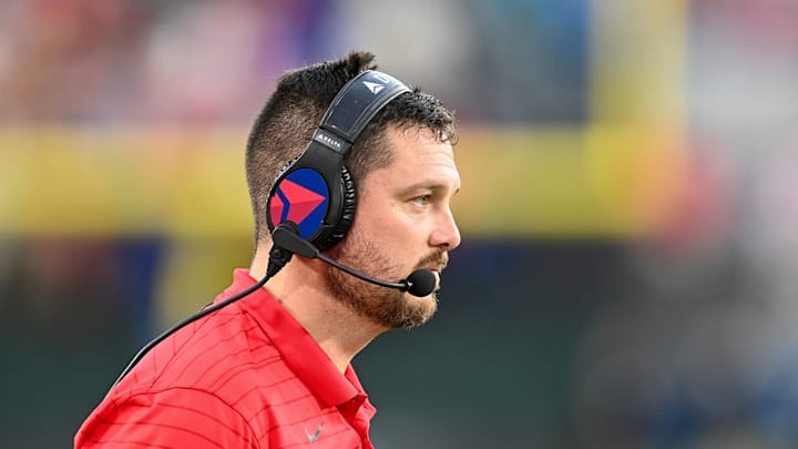 Double Agent Dan: Lanning Working Jobs at Georgia and Oregon