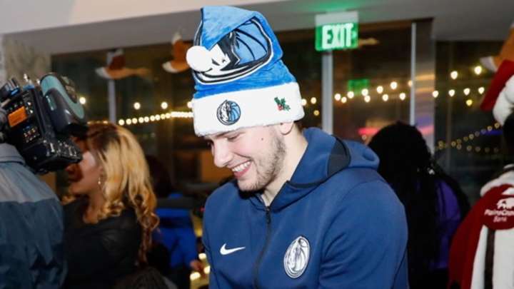 ‘Suite’ Holiday Giving: Dallas Mavs Treat Two Teachers