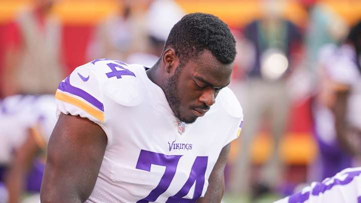 Vikings Place RG Oli Udoh on COVID List, Dakota Dozier May Have to Start vs. Packers