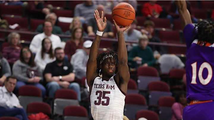Aggies Blow Big Lead, Beat Georgia At Buzzer, 81-79