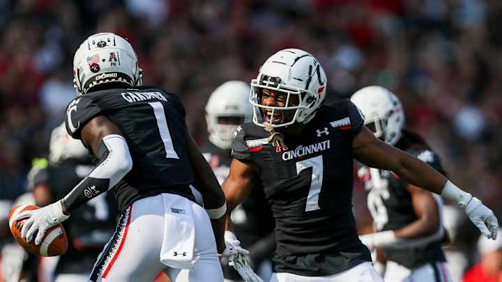 ESPN's Todd Blackledge Discusses What it would Take for Cincinnati to Topple Alabama Football