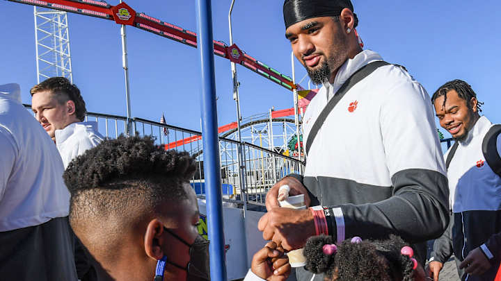 Photo Gallery: Clemson's Day With Kids and Final Bowl Practice Photo Gallery: Clemson's Day With Kids and Final Bowl Practice