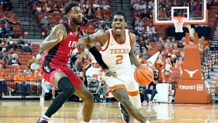 Texas Men, Women Both Rise in AP Top 25 Polls Texas Men, Women Both Rise in AP Top 25 Polls