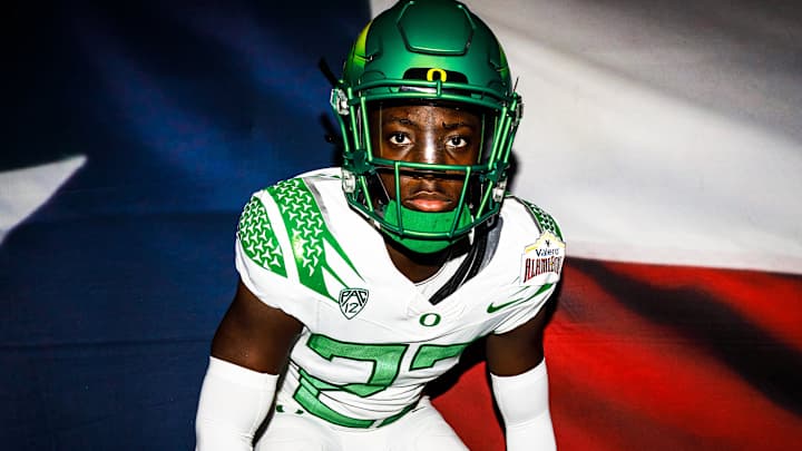 LOOK: Oregon Announces Uniforms for Alamo Bowl vs. Oklahoma Sooners LOOK: Oregon Announces Uniforms for Alamo Bowl vs. Oklahoma Sooners