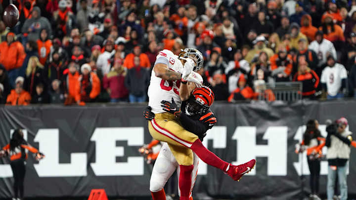 Xavier Su'a-Filo Cleared to Practice, Bengals Place Germaine Pratt on COVID-19 Reserve List