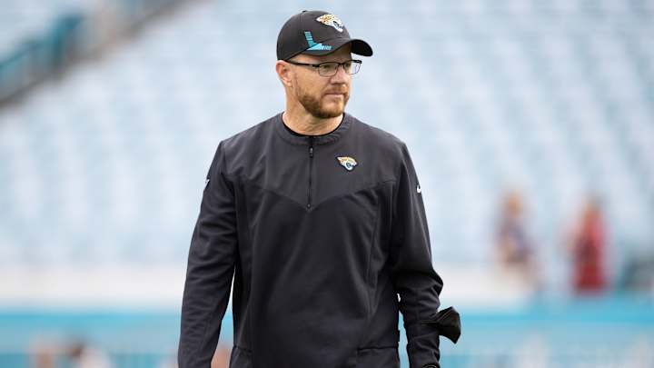 Darrell Bevell Expresses Interest in Jaguars' HC Role