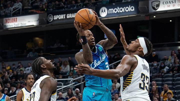 Hornets Win Third Straight Over Pacers Hornets Win Third Straight Over Pacers