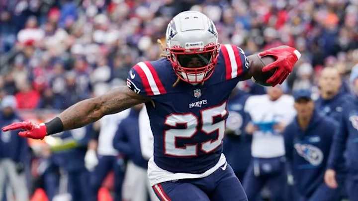 Special Teams Shuffle: Brandon Bolden to Leave Patriots, Sign with Raiders