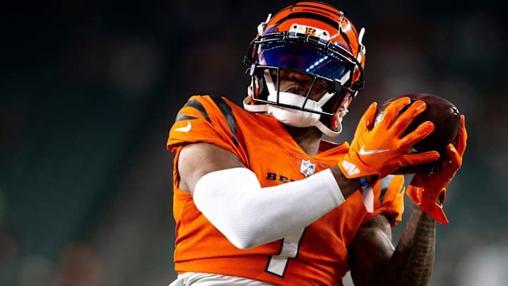 Watch: Joe Burrow Finds Ja'Marr Chase for 72-Yard Touchdown Against Chiefs Watch: Joe Burrow Finds Ja'Marr Chase for 72-Yard Touchdown Against Chiefs