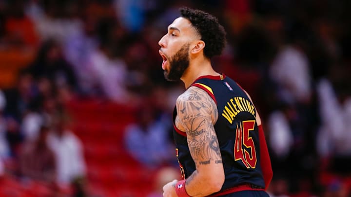 Lakers Acquiring Denzel Valentine For Rajon Rondo, But Will He Stick Around? Lakers Acquiring Denzel Valentine For Rajon Rondo, But Will He Stick Around?