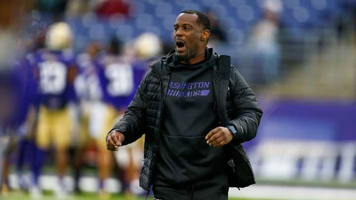 REPORT: Oregon to Hire Washington's Junior Adams as WR Coach, Co-Offensive Coordinator