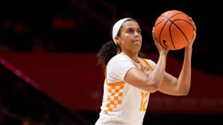 Lady Vols Star Forward Makes Her Return Against Arkansas