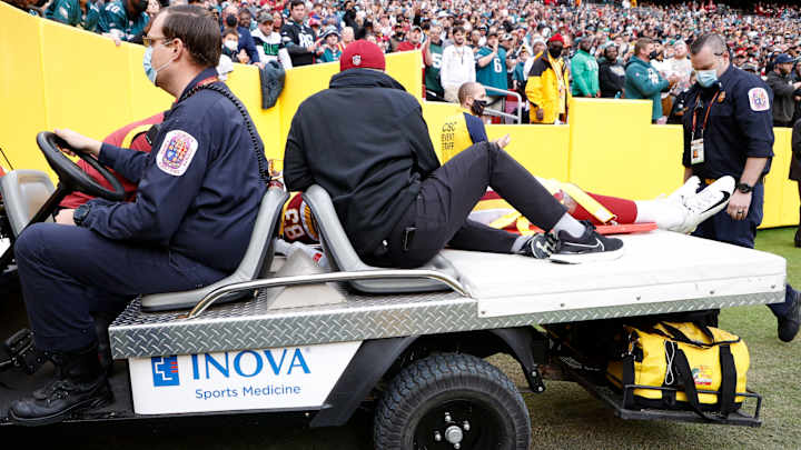 Washington TE Ricky Seals-Jones Carted Off After Collision With Cameraperson Washington TE Ricky Seals-Jones Carted Off After Collision With Cameraperson
