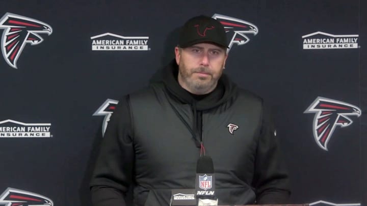 Bad Mood: WATCH Falcons Coach Arthur Smith on Refs Bad Mood: WATCH Falcons Coach Arthur Smith on Refs