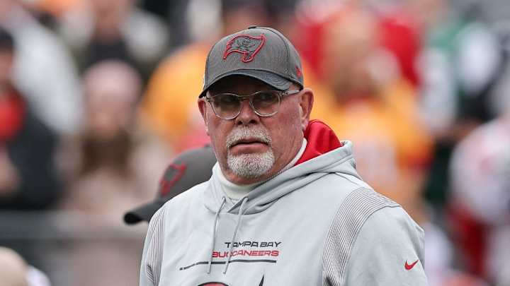 Bruce Arians Cut Antonio Brown During Third Quarter vs. Jets