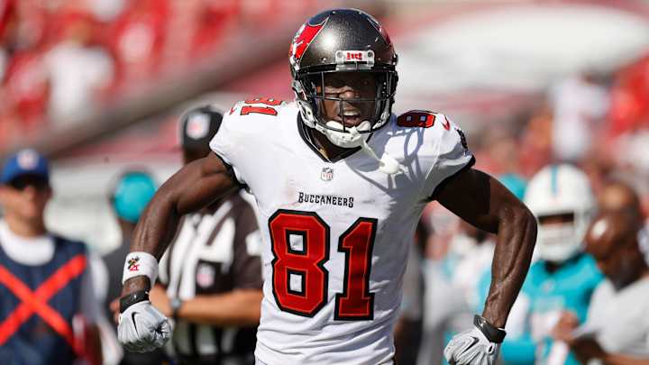 Tony Dungy on Antonio Brown: ‘Don't Sign Him Until He Gets Some Help’