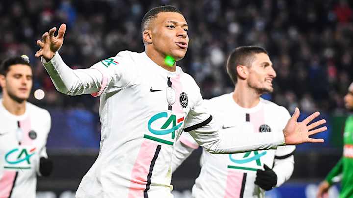 Kylian Mbappé Opens 2022 With an 18-Minute Hat Trick
