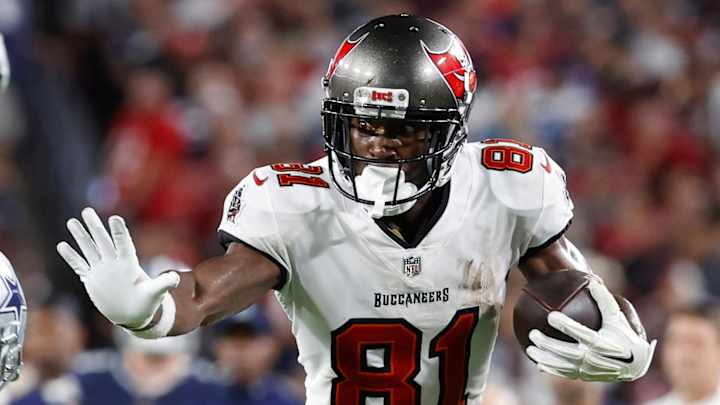 Buccaneers Release Antonio Brown Days After Abrupt Exit vs. Jets; Issue Statement on His Ankle Injury Buccaneers Release Antonio Brown Days After Abrupt Exit vs. Jets; Issue Statement on His Ankle Injury