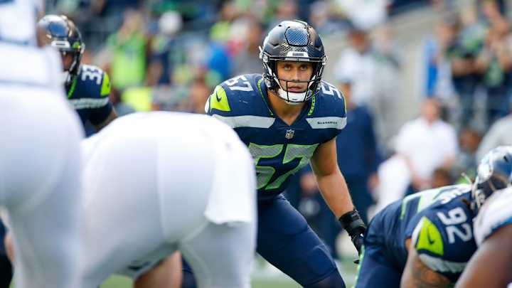 Could Seahawks Hand Keys to Cody Barton at MIKE Linebacker in 2022?