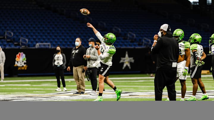 WATCH: Gunner Stockton Throws Darts at All American Bowl