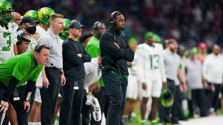 Report: Miami Expected to Hire Oregon Assistant Bryan McClendon as Co-Offensive Coordinator Report: Miami Expected to Hire Oregon Assistant Bryan McClendon as Co-Offensive Coordinator